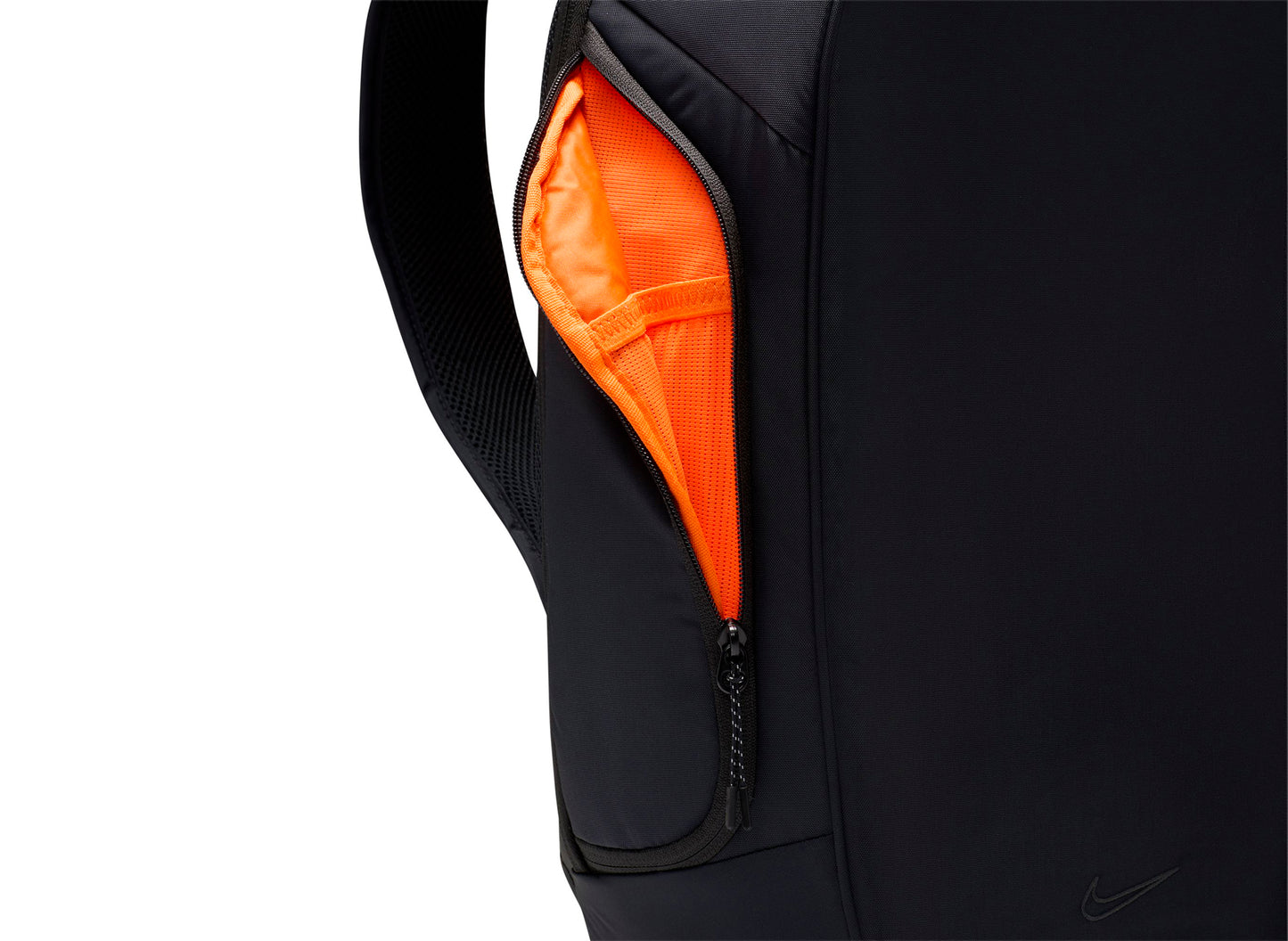 Nike Sportswear Commute Backpack in Black