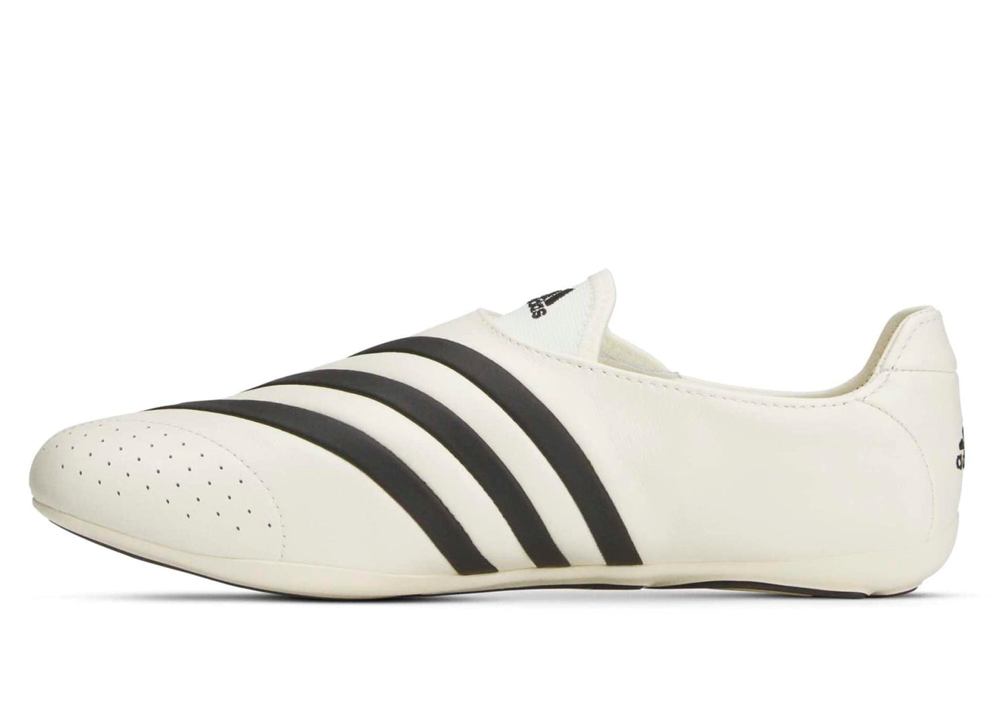 Adidas PW Yoga Vario Flat Earther in Chalk White / Core Black