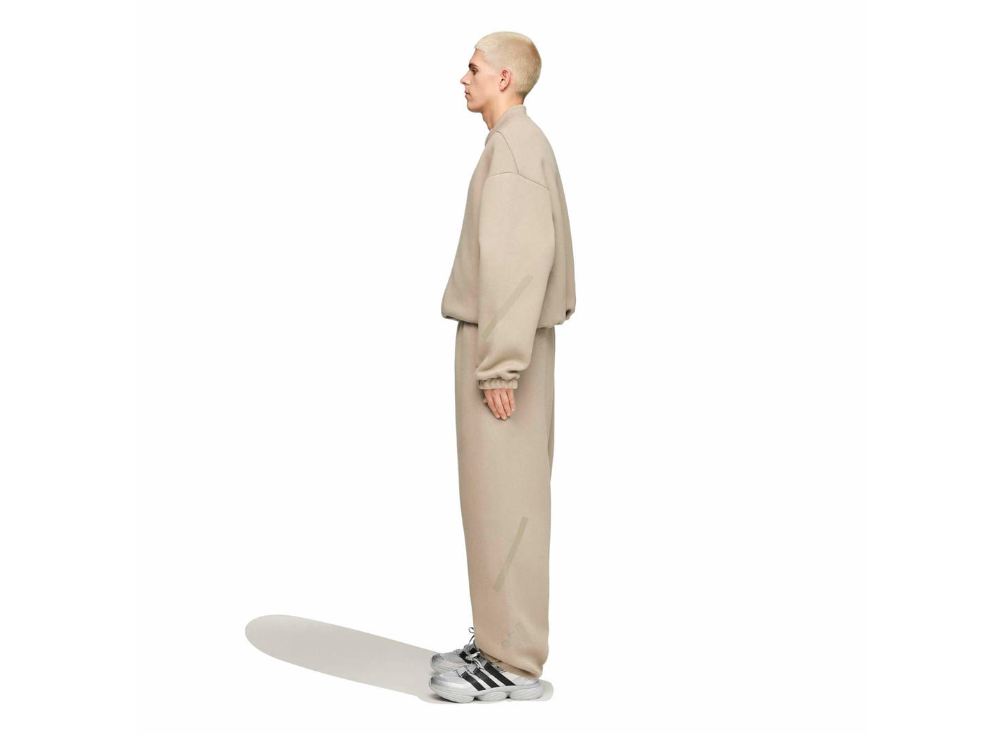 Pantalón de chándal Z.N.E. de Adidas x Entire Studios en beige masilla