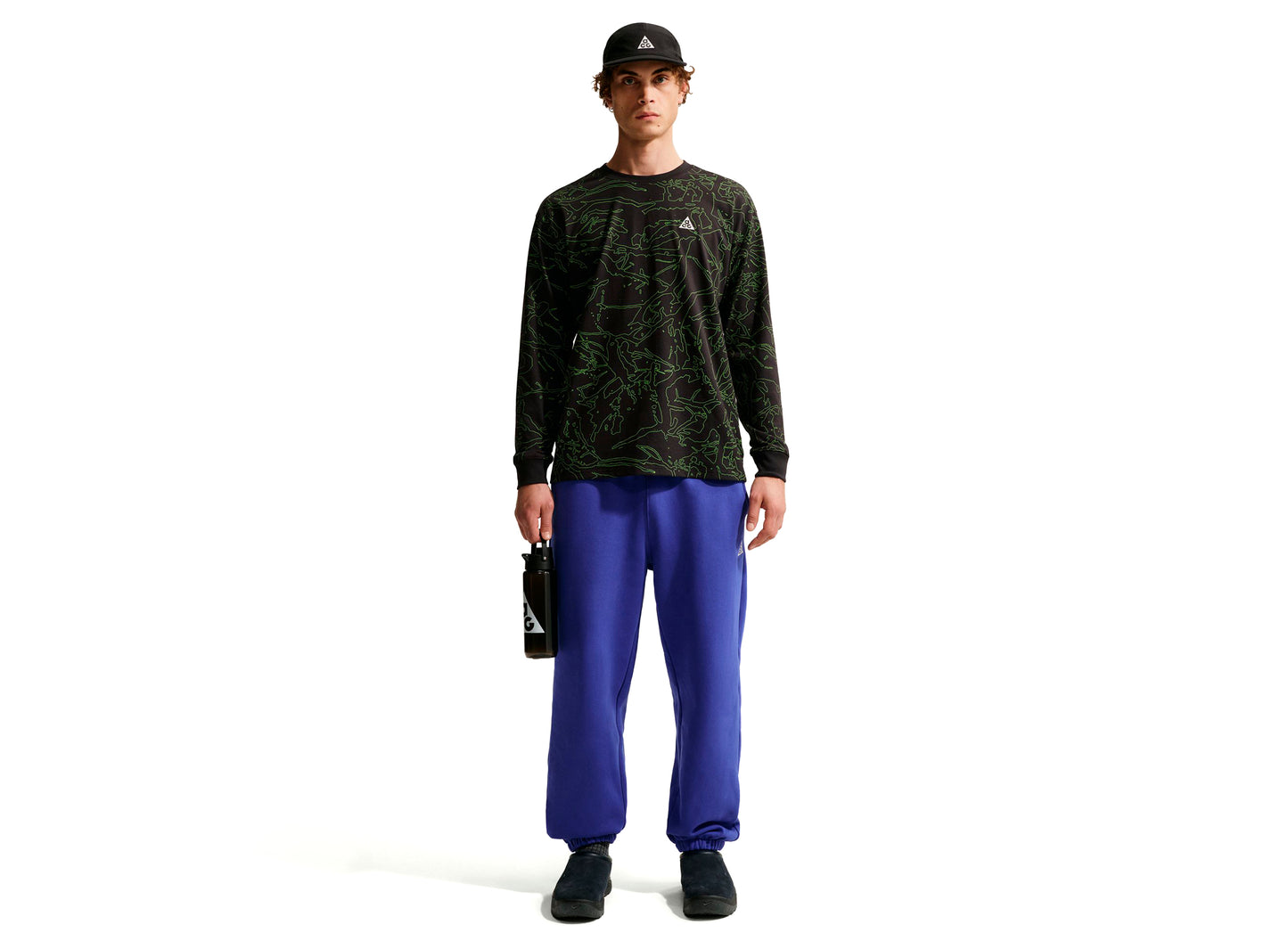 Nike ACG "Cave" Langarm-T-Shirt in Schwarz