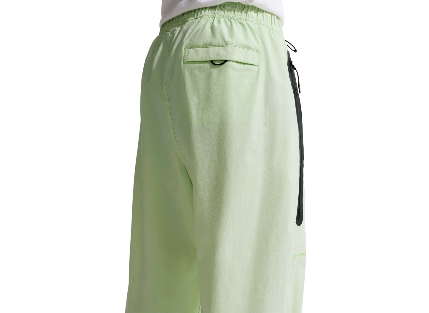 Pantalones Nike Tech Dri-FIT de tejido Woven en color Lima Líquido Claro