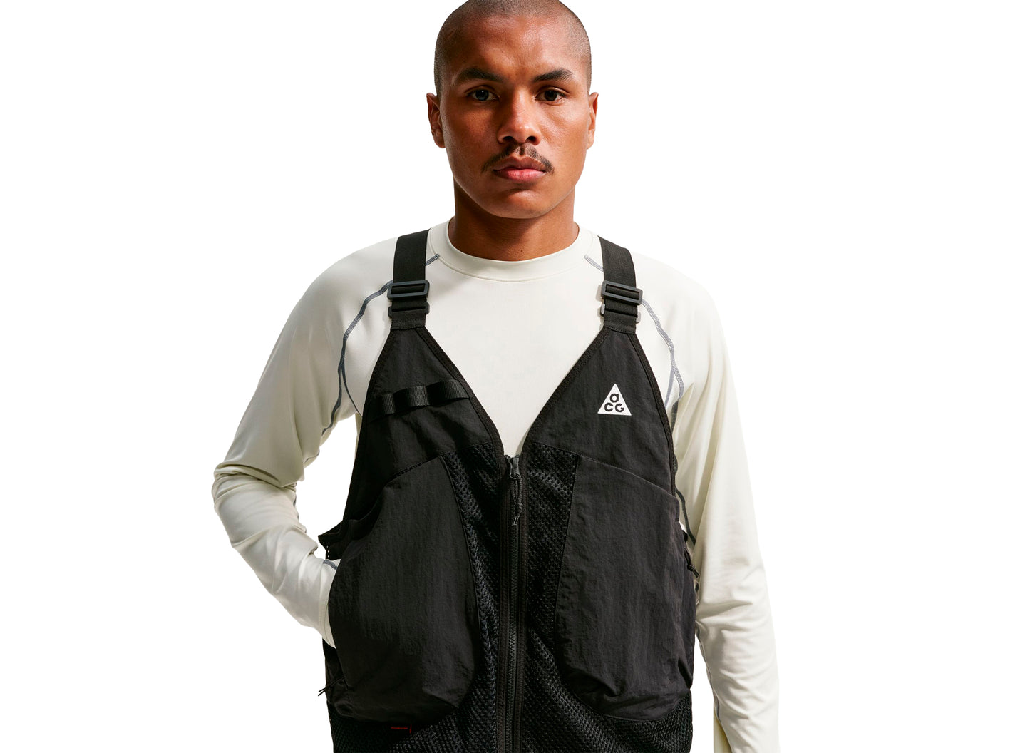 Nike ACG "Dolomiti" Vest in Black / Summit White