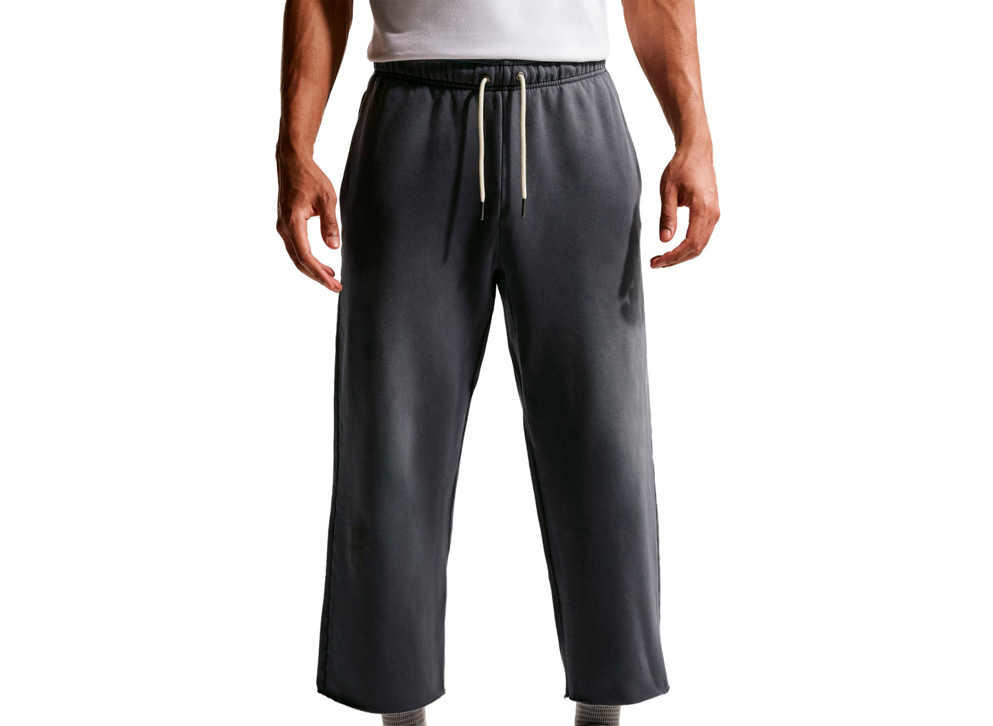 Nike Book Standard Issue Brushed Hose in Schwarz