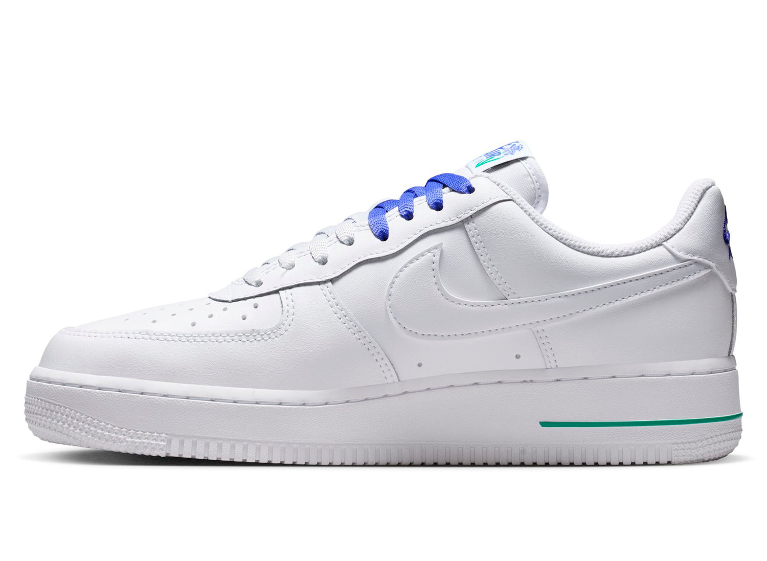 Women's Nike Air Force 1 '07 SE in White / Persian Violet — view 3