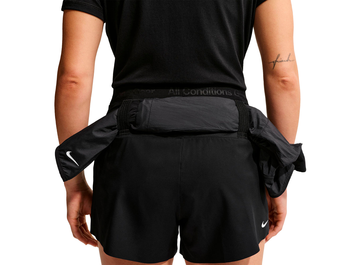 Pantalones cortos de trail running Nike ACG Dri-FIT de tiro medio para mujer en negro