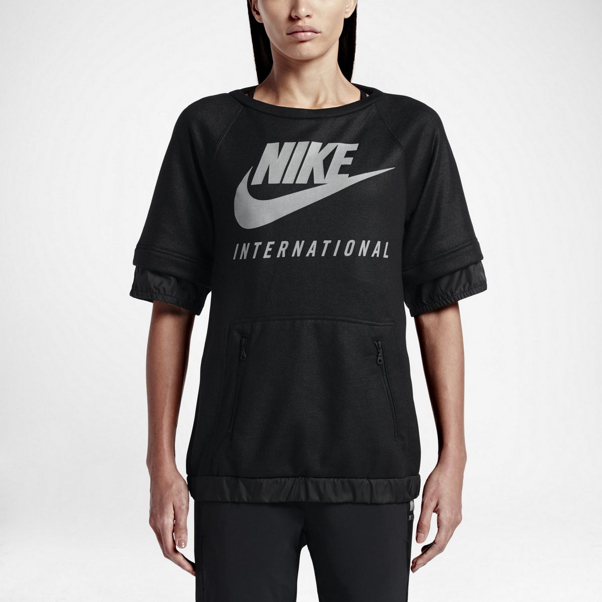 Nike Top de manga corta internacional para mujer