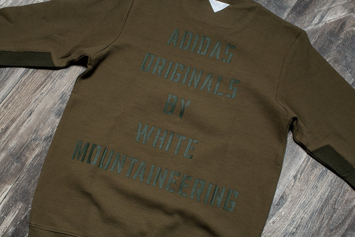 Camiseta Adidas White Mountain Engineering
