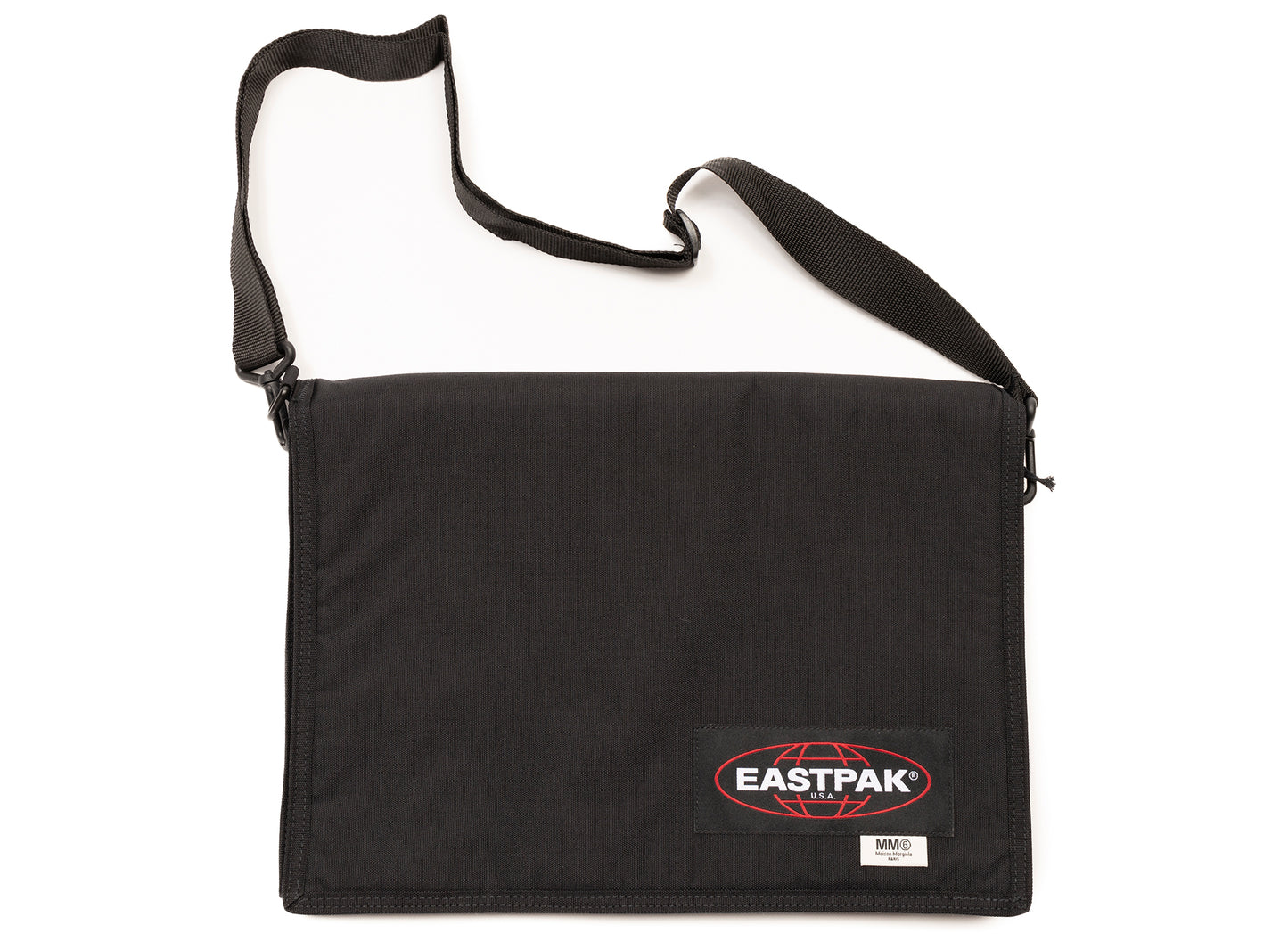 Eastpak x Maison Margiela Umhängetasche in Schwarz