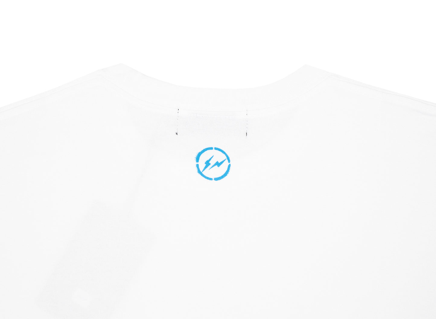 Medicom Toy Be@rtree x fragmentdesign 2020 Spray Logo Tee in White