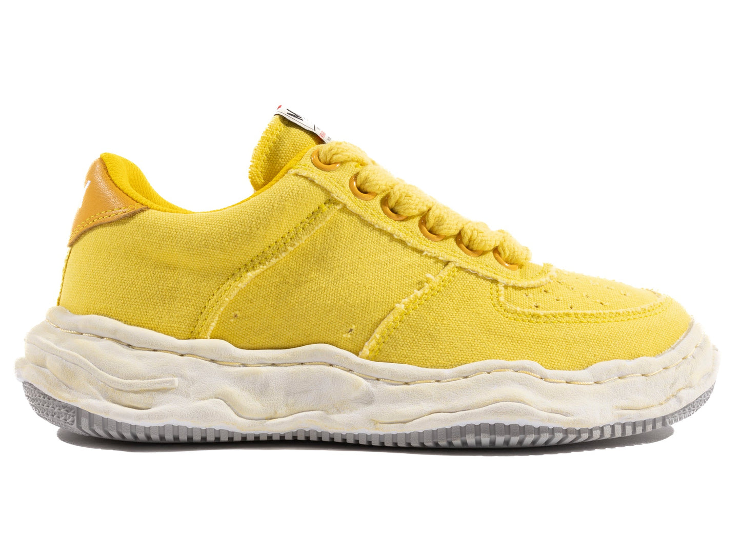 Zapatillas Bajas de Lona Wayne de Maison Mihara Yasuhiro en Amarillo