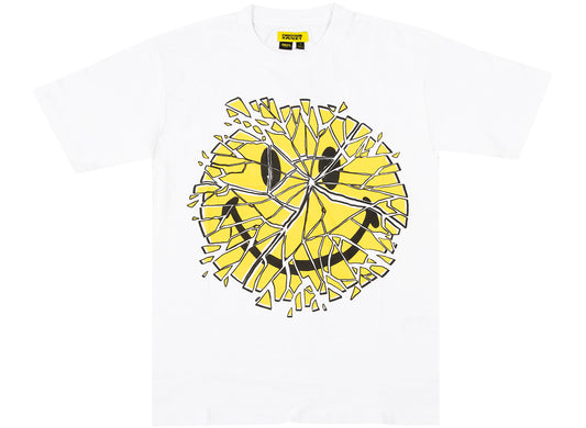 Chinatown Market Smiley Glass Tee in Weiß