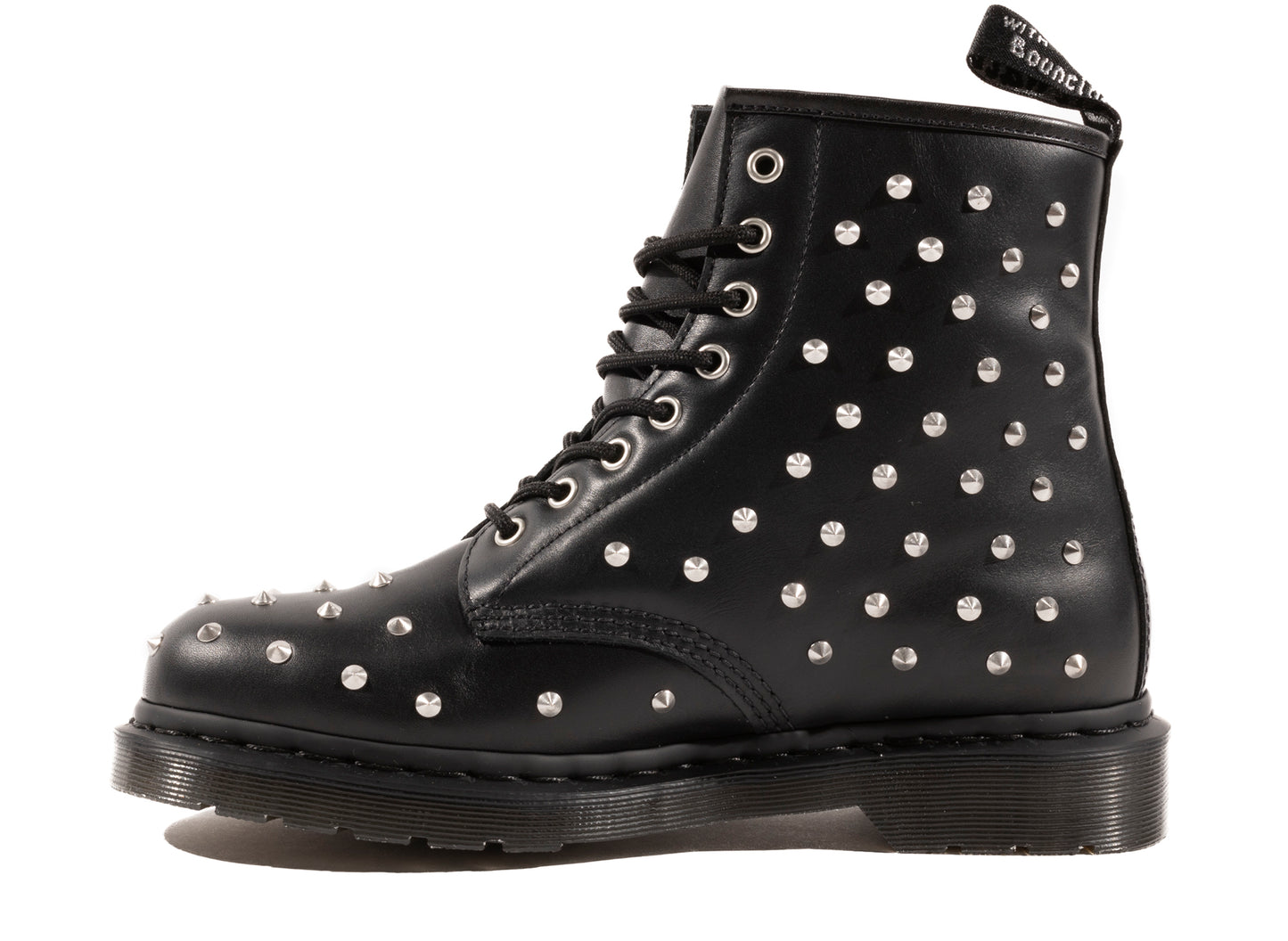 Dr. Martens Stud Wanama in Black