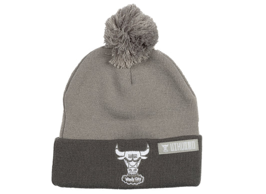 Mitchell & Ness NBA Cool Grey Knit Bulls Beanie