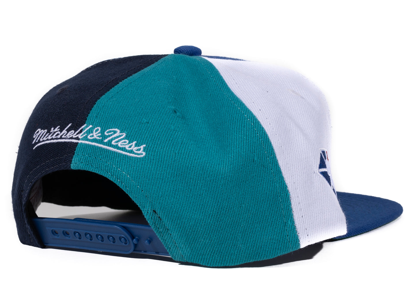 Mitchell & Ness NBA What The? Pistons Snapback