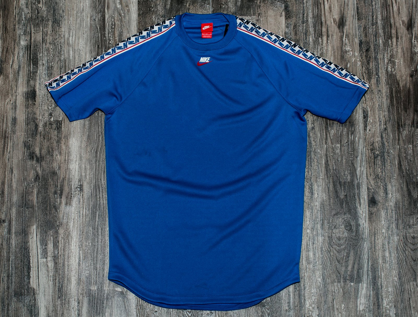 Nike NSW Tape Shirt, front view laid flat
