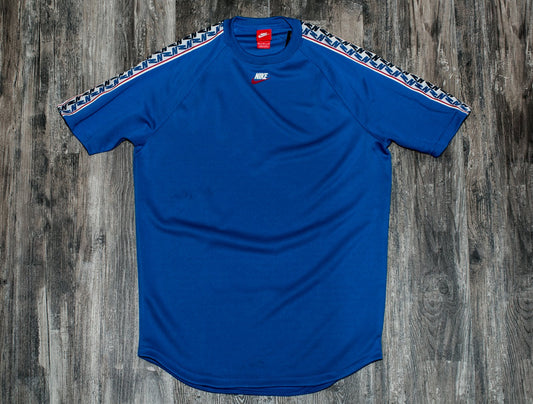Nike NSW Tape Shirt, front view laid flat