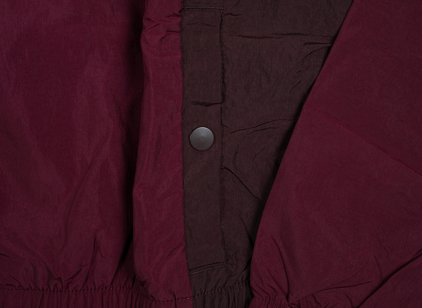 Women's Jordan Woven Jacket in Dark Beetroot / Mahogany